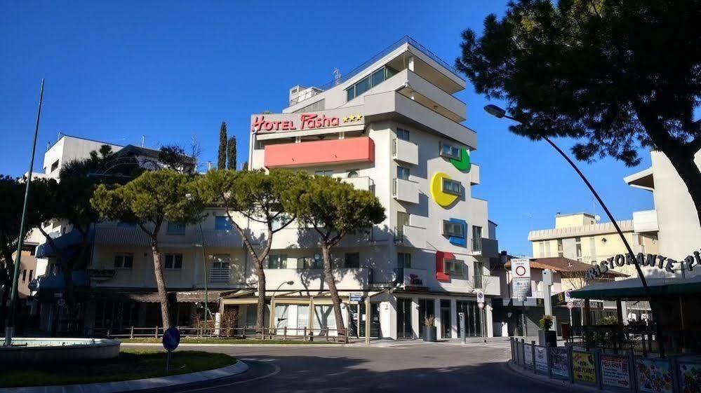Hotel Pasha Lignano Sabbiadoro Exterior photo